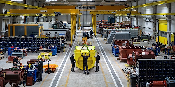 Blick in die Montagehalle Elektromotorenwerk Hennigsdorf 