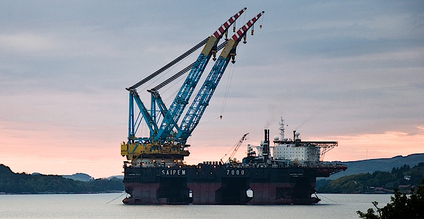 Crane vessel