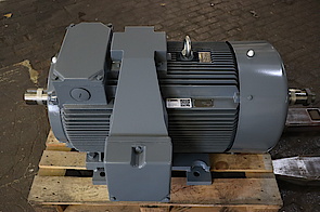 Four custom MEBSGR crane motors for a cement plant in Chile