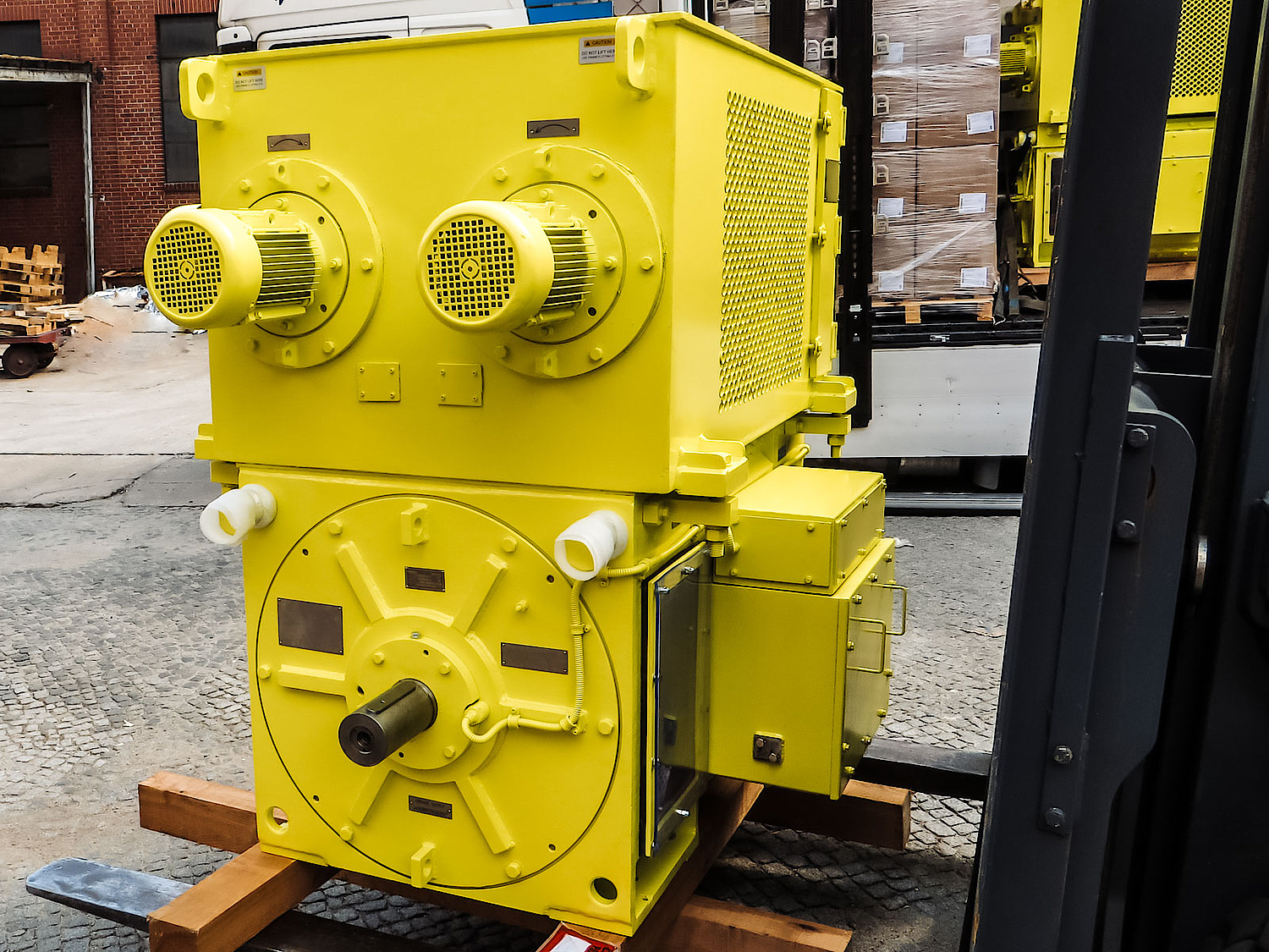 Crane duty motors: 220 V to 690 V and 10 kW to 600 kW