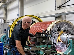 Rotor on lathe Rotor on lathe