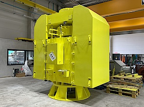 Custom HV pump motor for high axial loads