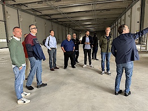 Dirk Achhammer shows the future electric motor production hall