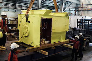 Unloading a 11,000 V squirrel cage motor at Malaysian power plant