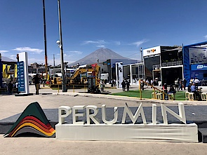 Perumin 2022 in front of the Misti vulcano