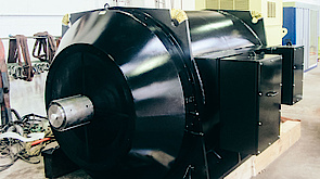 Custom motor replica for driving a rubber kneader