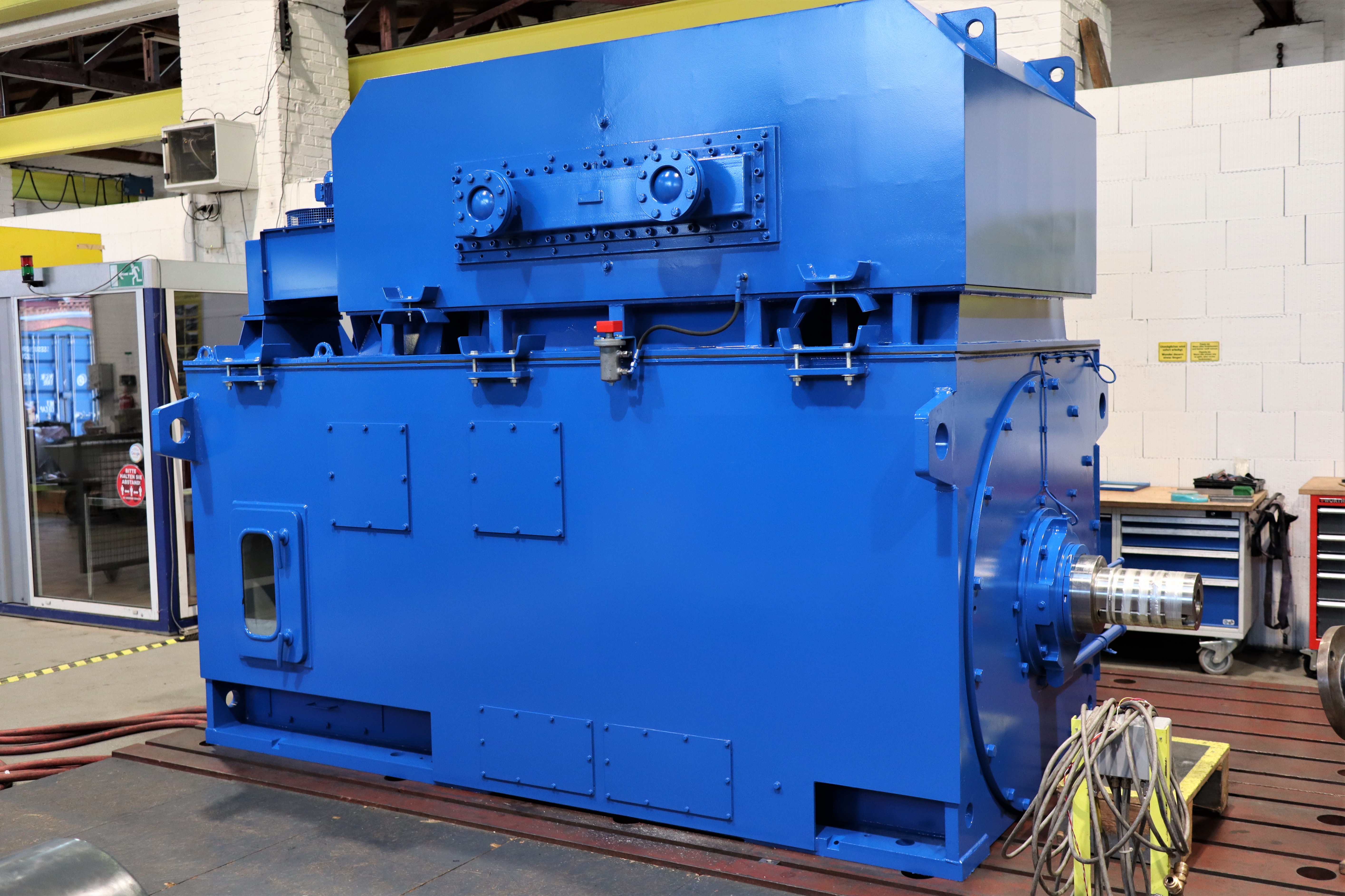 4000 kW shredder motor with CACW   Closed Air Circuit Water Cooled 