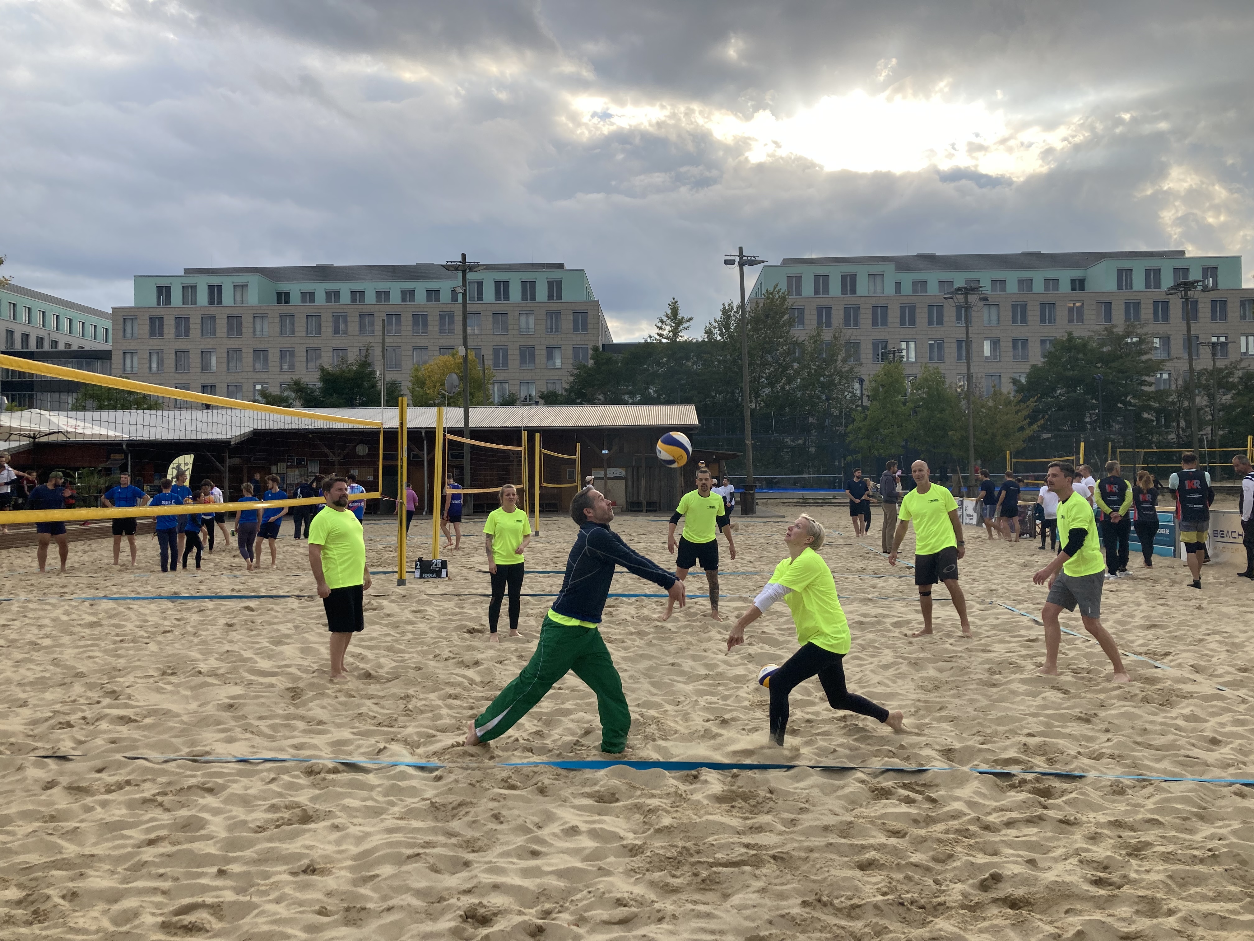 Teameinsatz beim Volleyball-Turnier