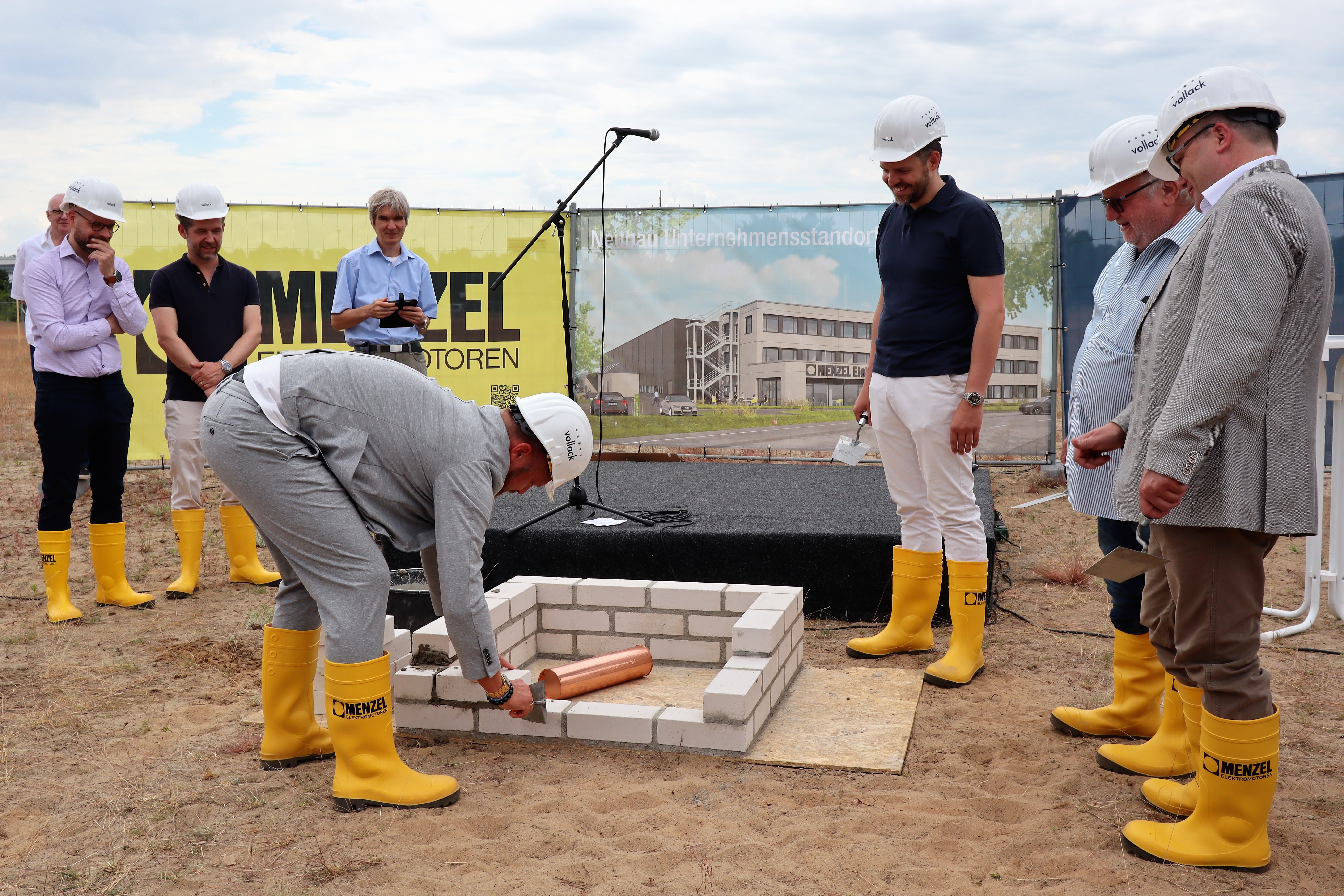 Menzel managing director and project manager wall in a time capsule