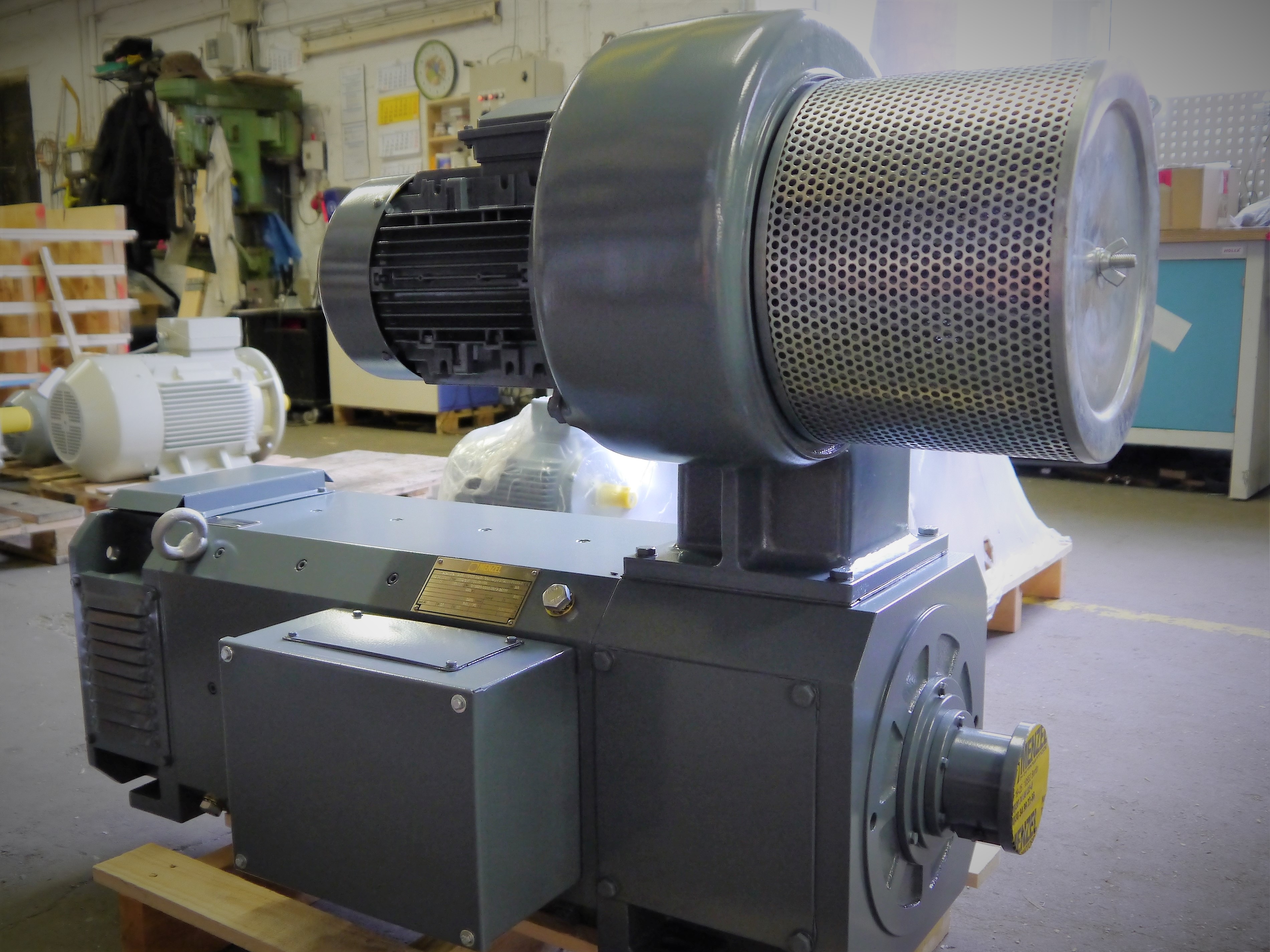 DC motor for extruder ready for express air freight to the Ivory Coast