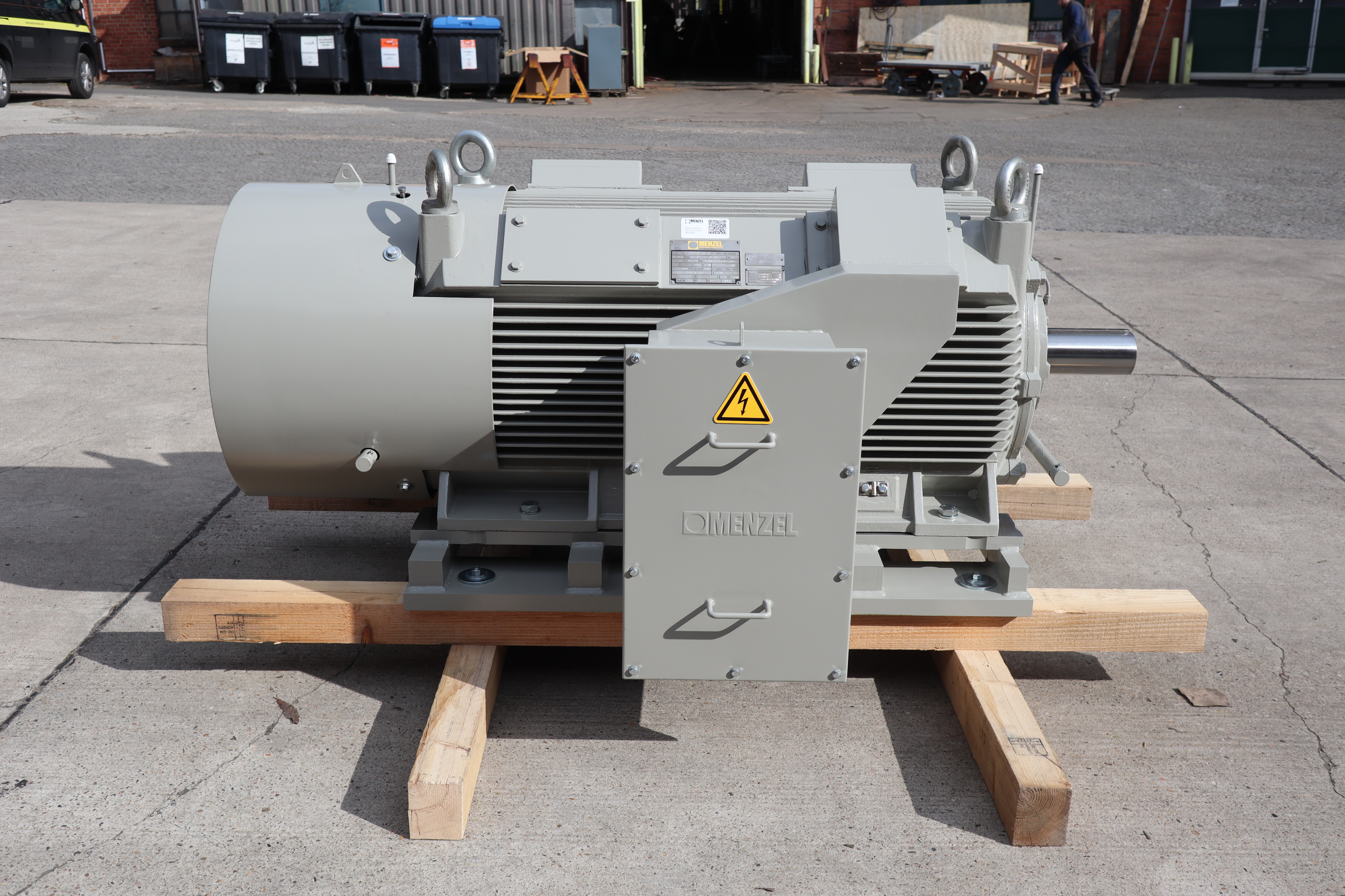 250 kW motor with a custom-adapted terminal box
