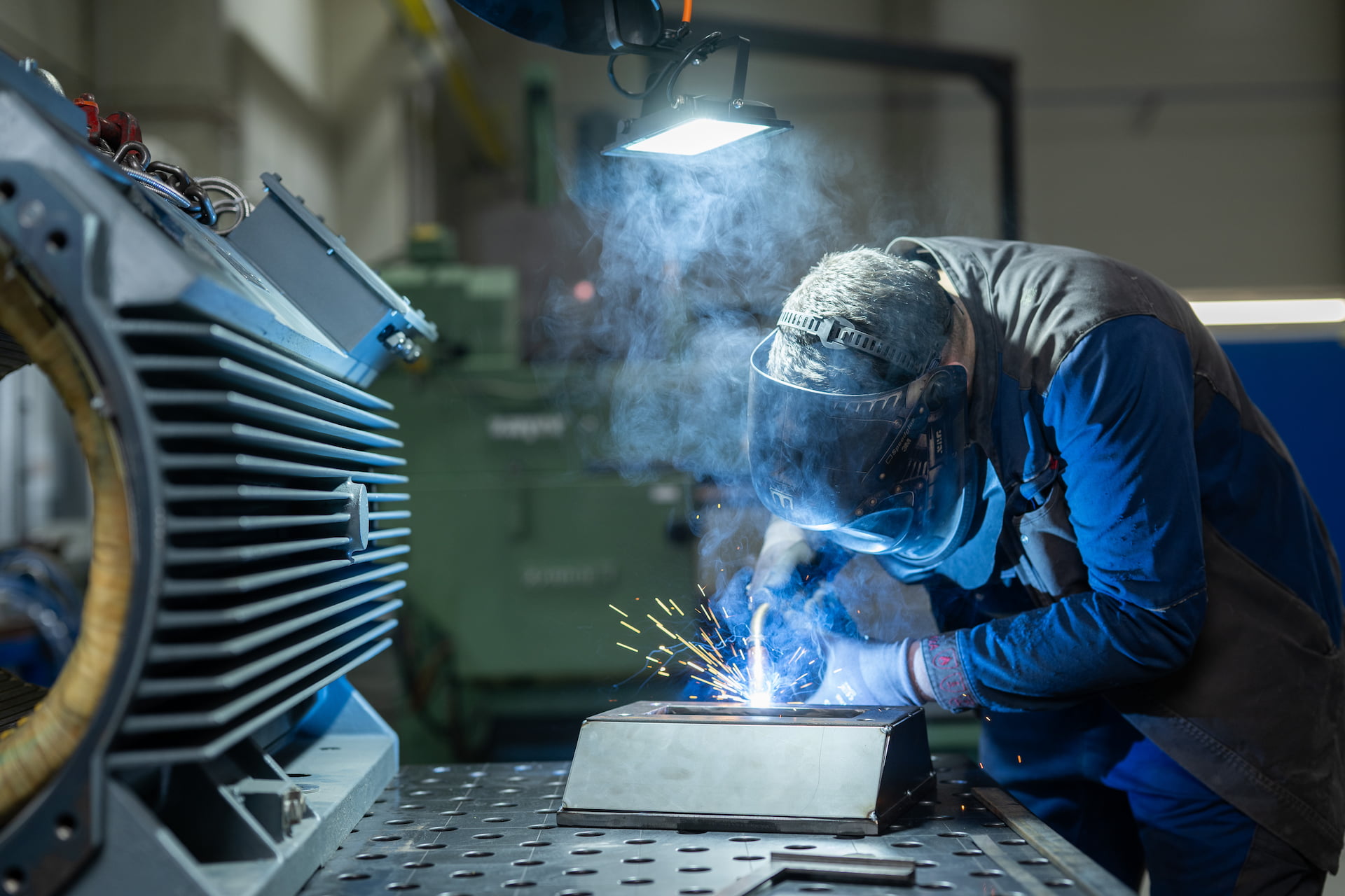 Precise welding work at the MENZEL motor plant