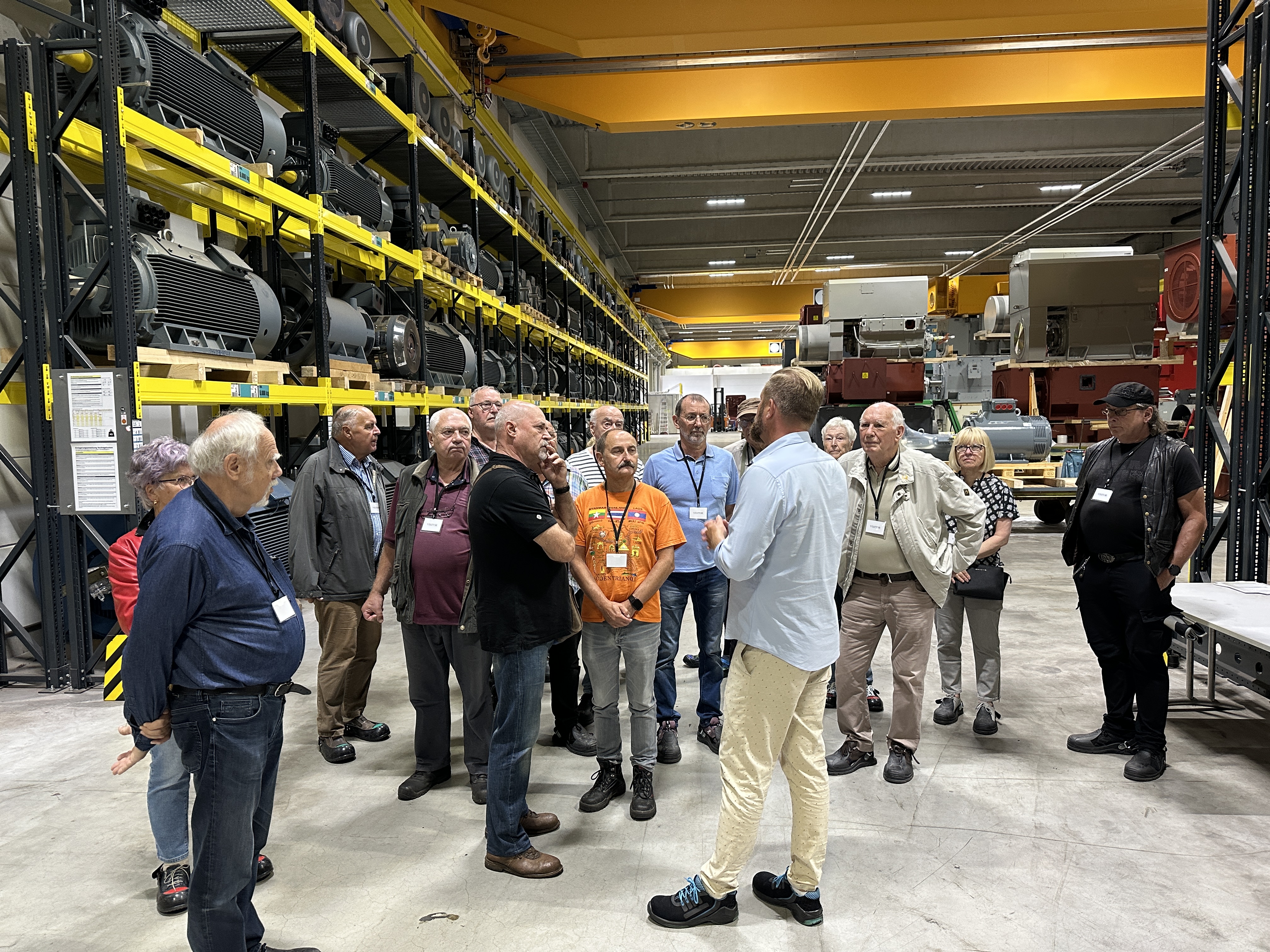 Stahlwerker Traditionsverein Hennigsdorf visiting Menzels motor stock